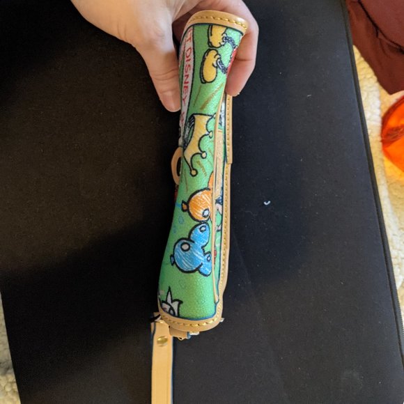 Disney Parks Dooney & Bourke Green Wristlet NWOT - Picture 8 of 9